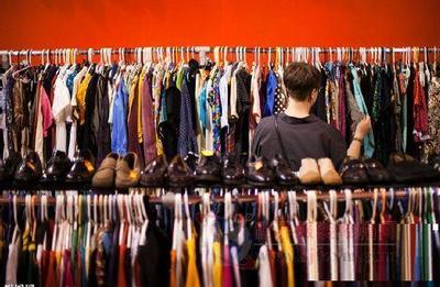 批发服装生意的成功要点与零售结合策略